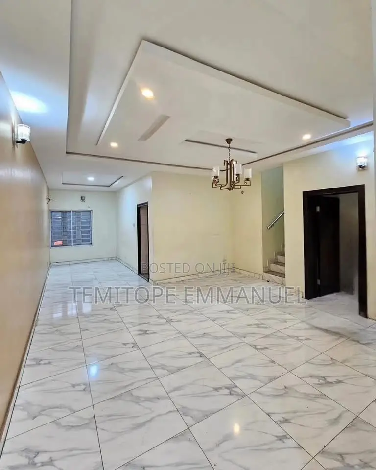 Furnished 4bdrm Duplex in Ilupeju for sale in Ilupeju