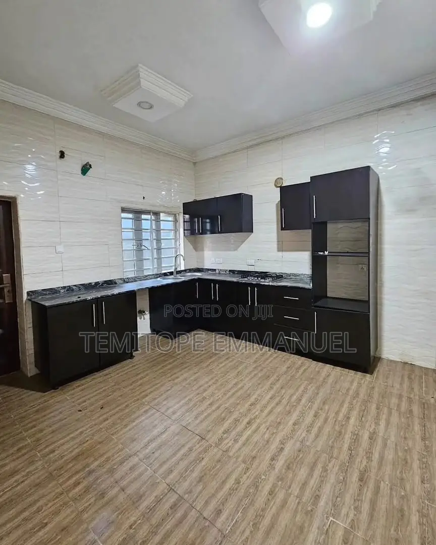 Furnished 4bdrm Duplex in Ilupeju for sale in Ilupeju