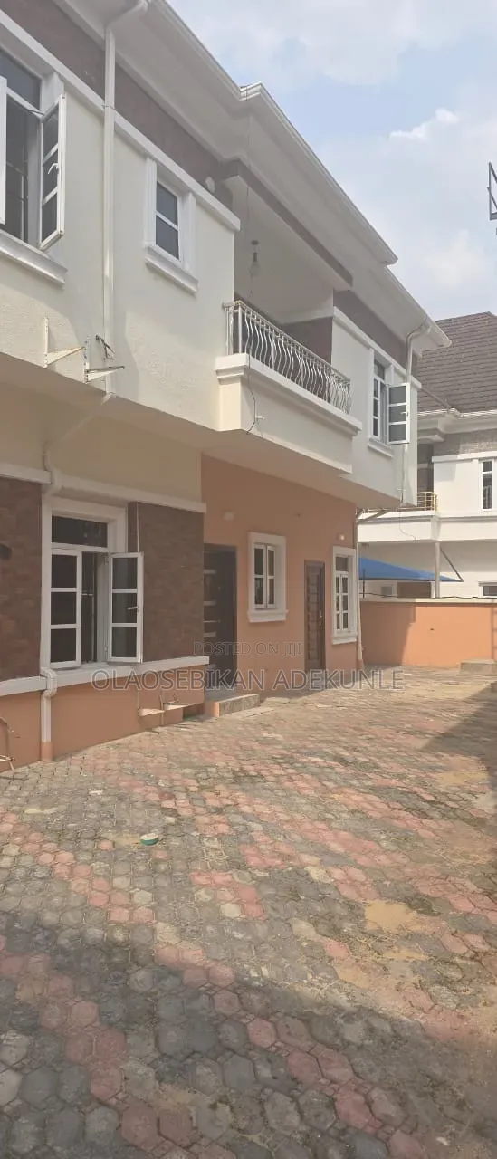 3bdrm Duplex in Ikota Lekki for rent in Ikota