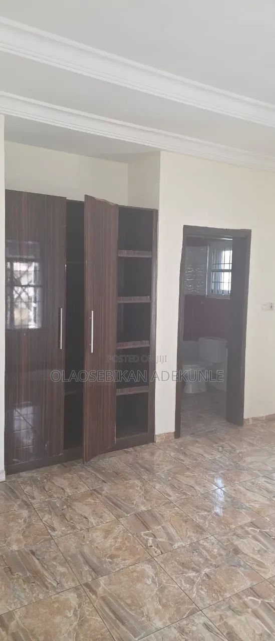 3bdrm Duplex in Ikota Lekki for rent in Ikota