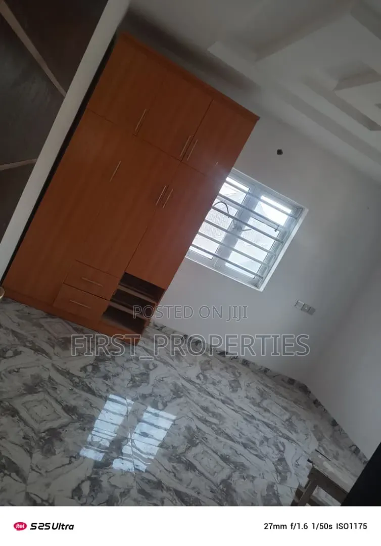2bdrm Block of Flats in Ajinde Estate Off for rent in Ibadan