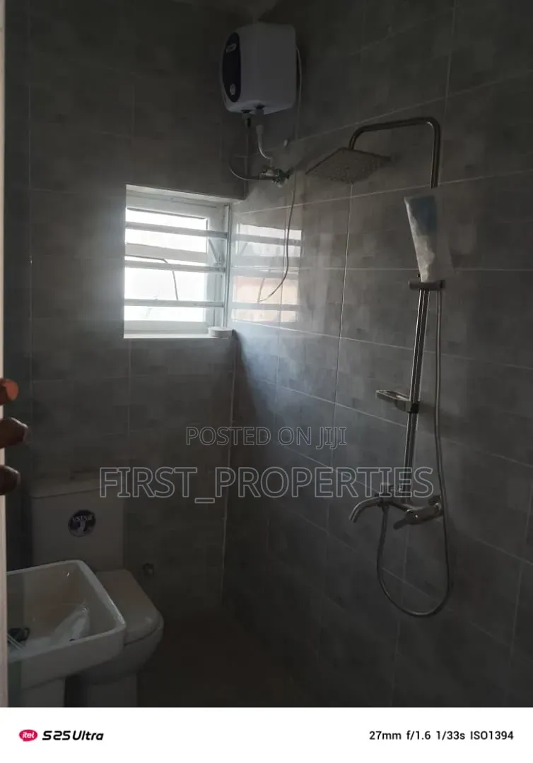 2bdrm Block of Flats in Ajinde Estate Off for rent in Ibadan