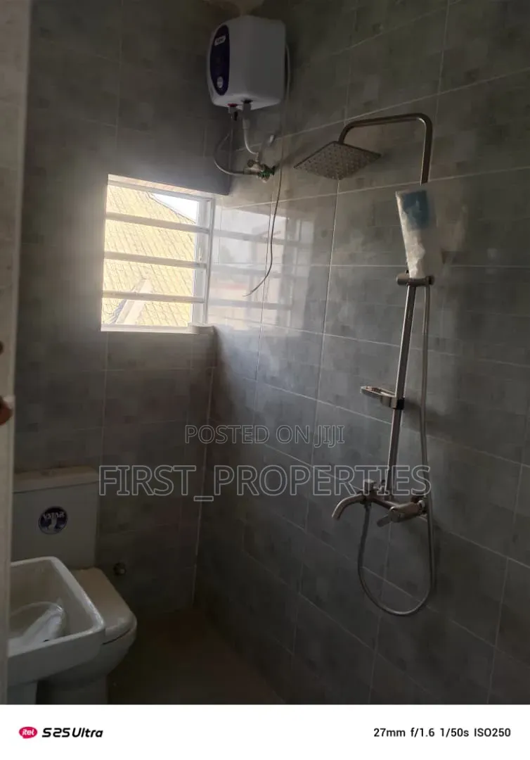 2bdrm Block of Flats in Ajinde Estate Off for rent in Ibadan
