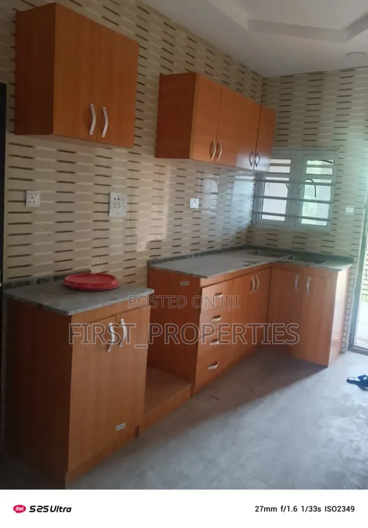 2bdrm Block of Flats in Ajinde Estate Off for rent in Ibadan