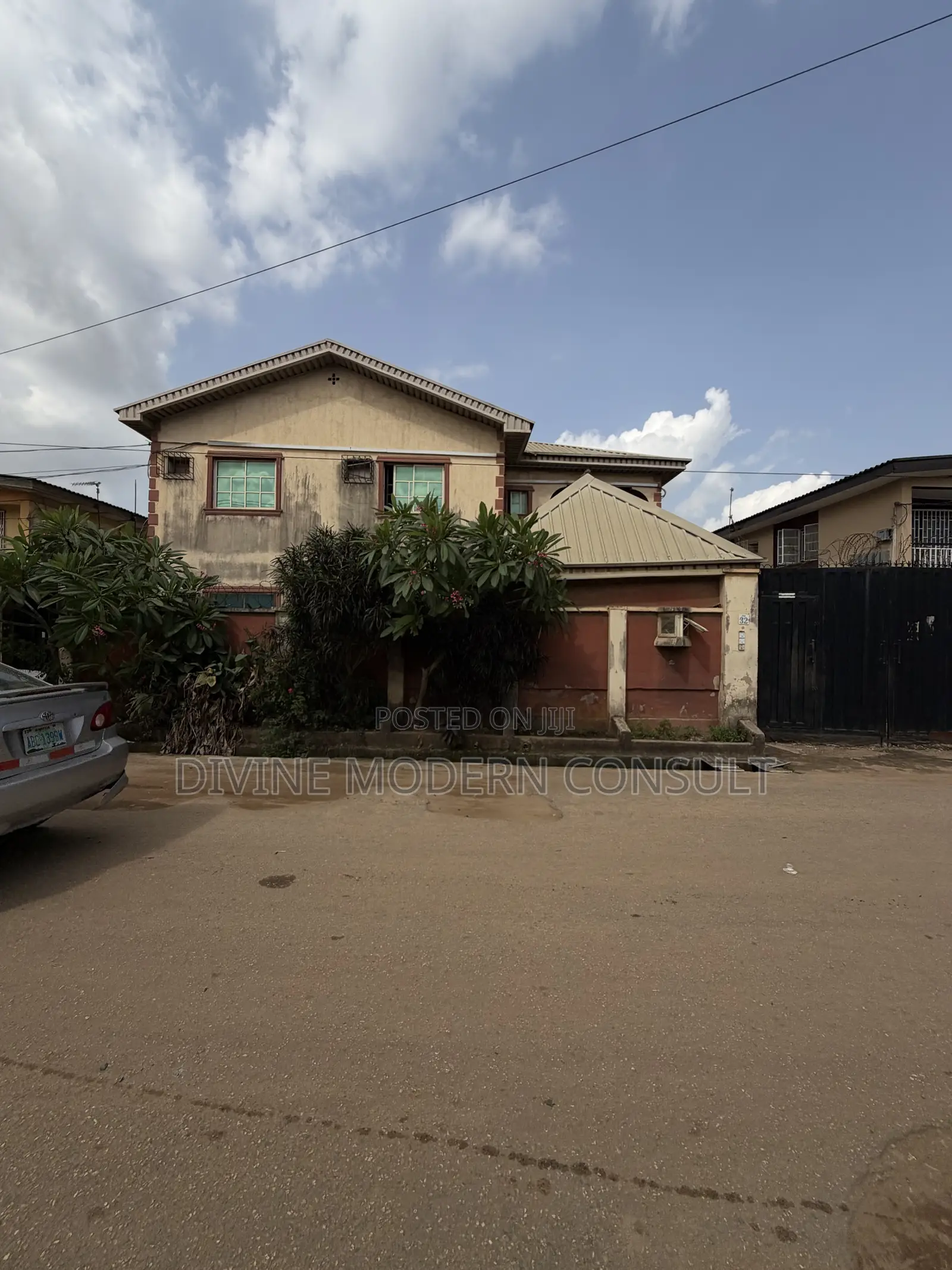 3bdrm Block of Flats in Private, Abule Egba for sale in Abule Egba