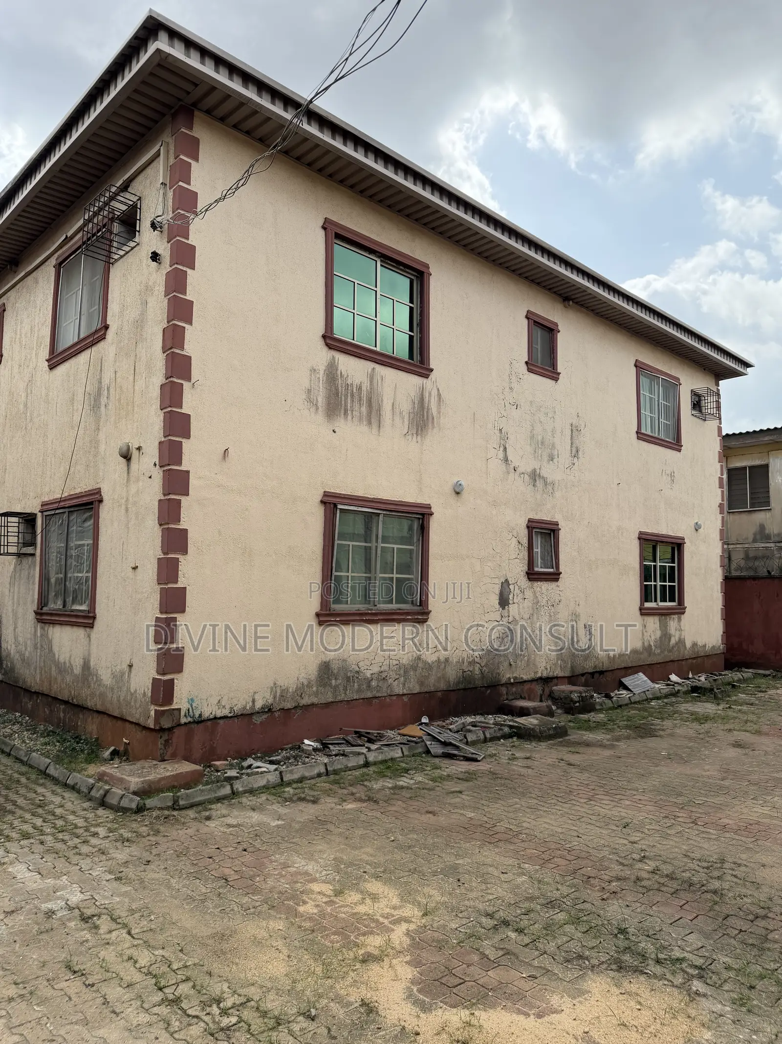 3bdrm Block of Flats in Private, Abule Egba for sale in Abule Egba