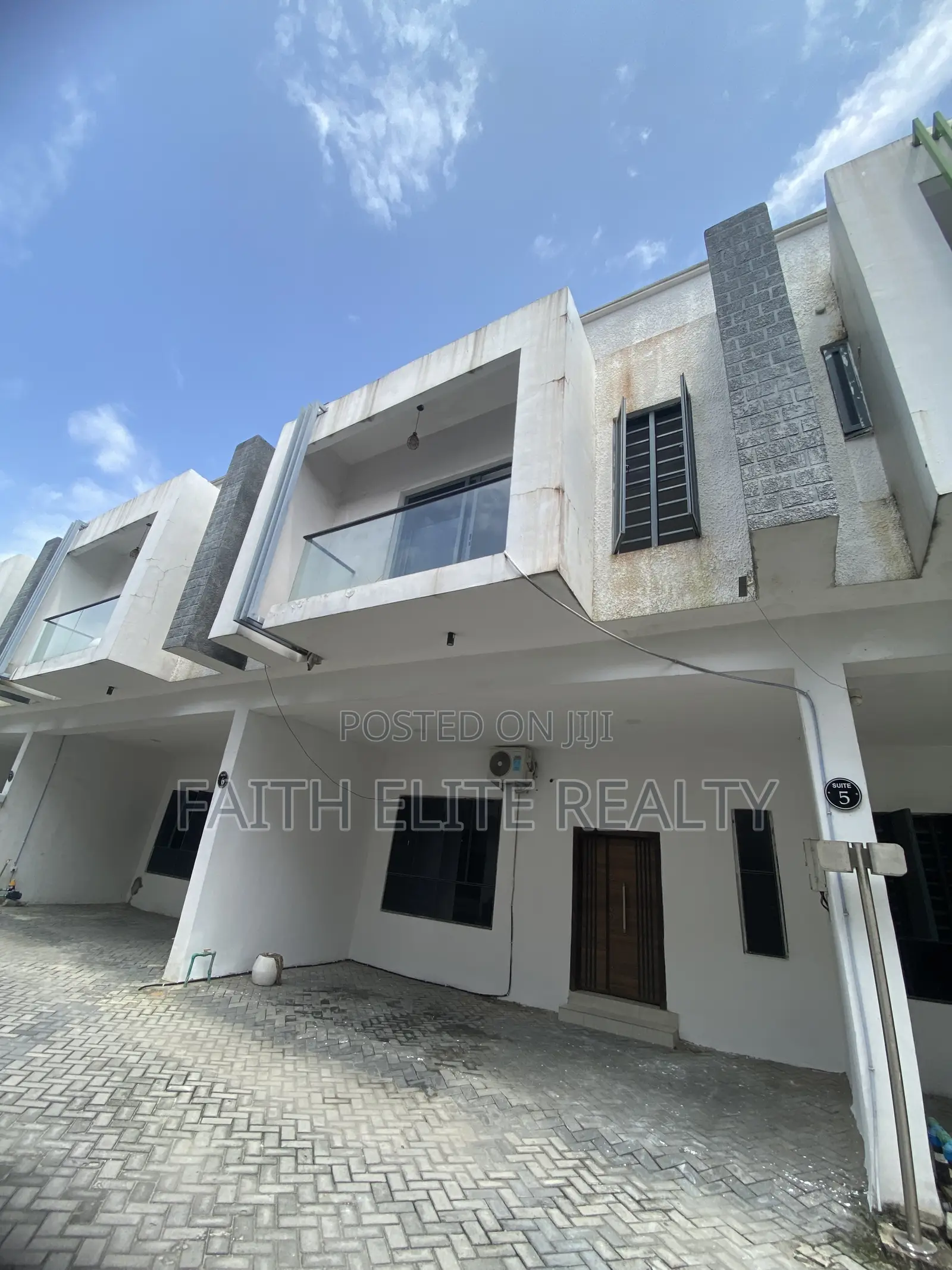 4bdrm Duplex in Orchid Road, Lekki Expressway for sale in Lekki Expressway