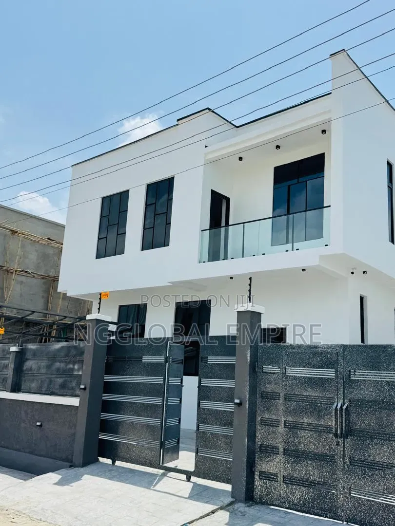 4bdrm Duplex in Royal Pine Estate, Lekki Expressway for sale in Lekki Expressway