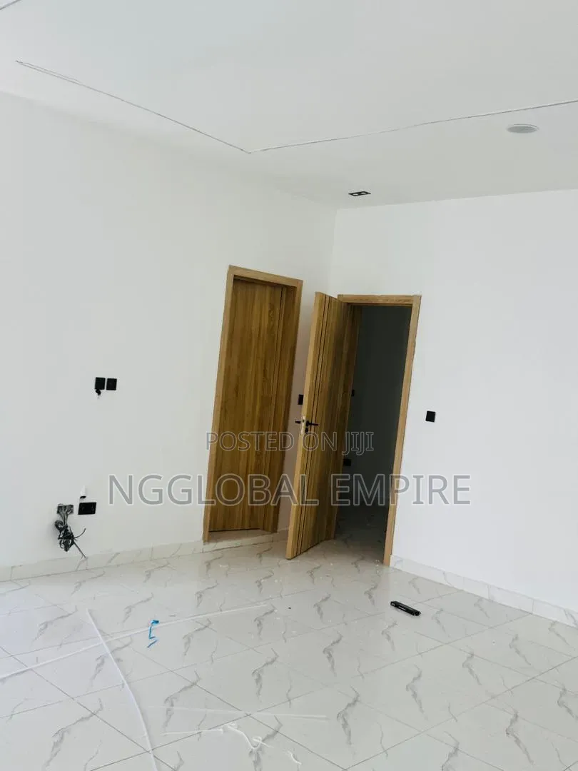 4bdrm Duplex in Royal Pine Estate, Lekki Expressway for sale in Lekki Expressway