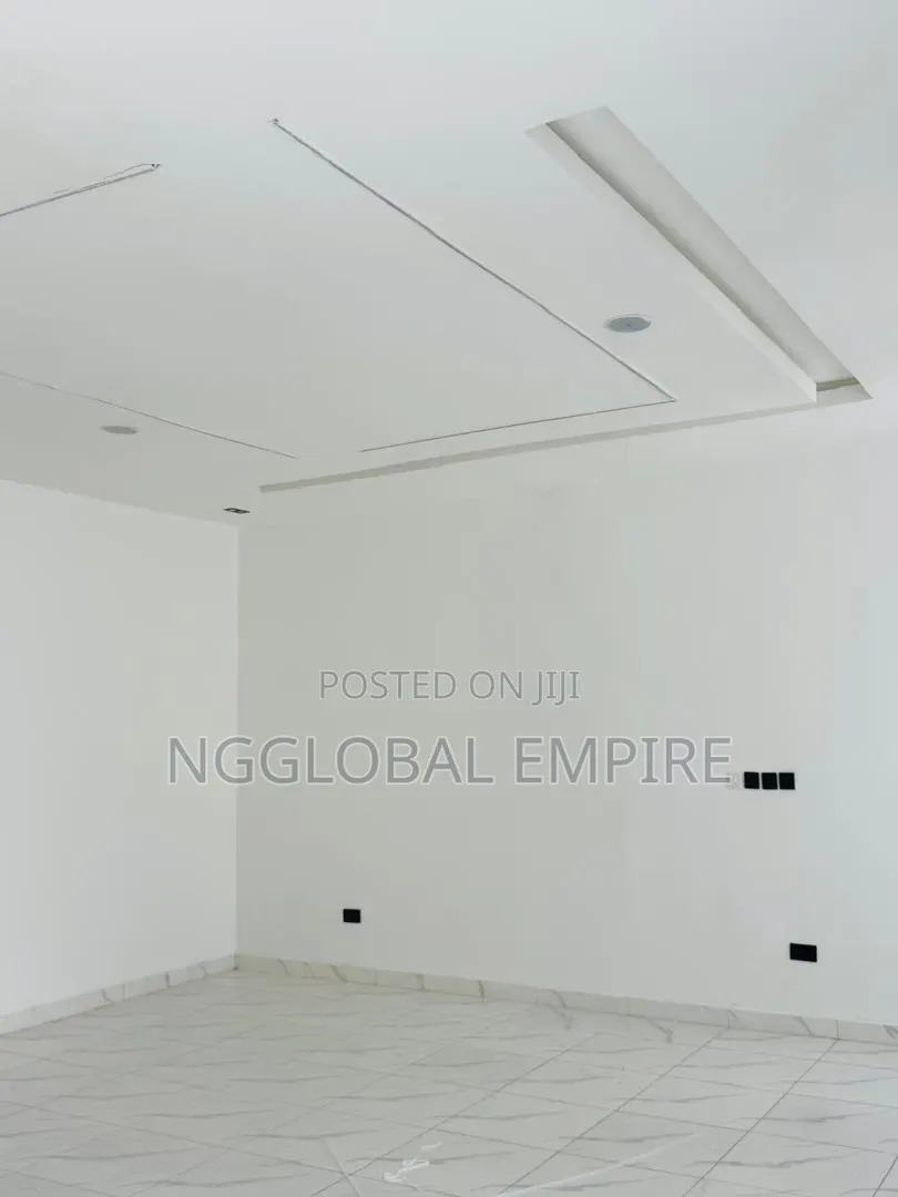 4bdrm Duplex in Royal Pine Estate, Lekki Expressway for sale in Lekki Expressway