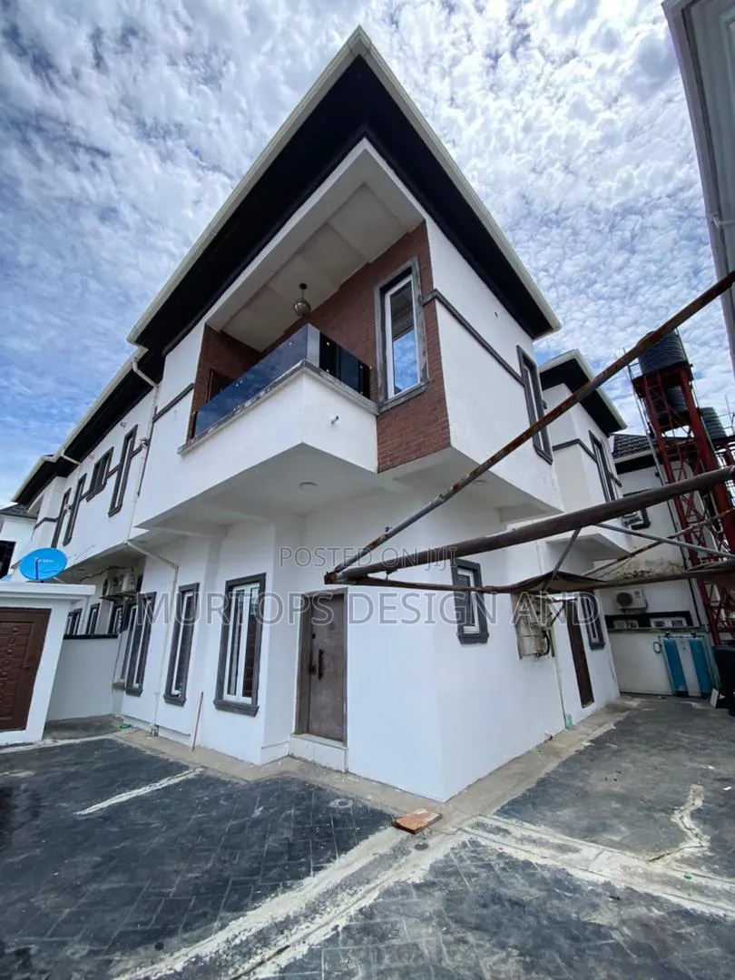 4bdrm Duplex in Ikota Gra for rent in Ikota