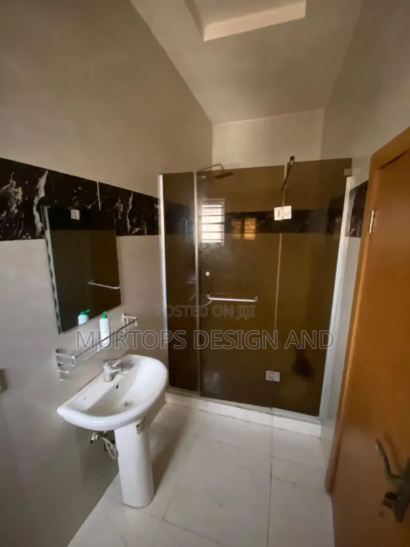 4bdrm Duplex in Ikota Gra for rent in Ikota