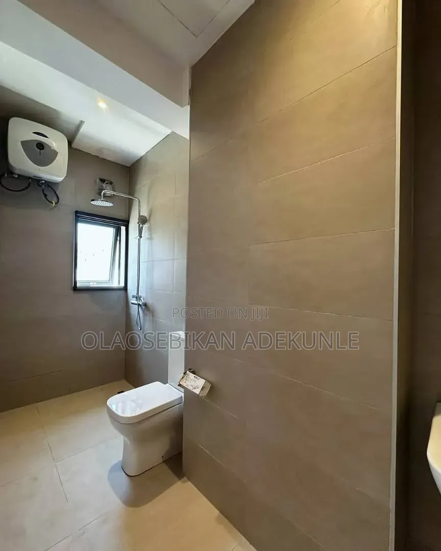 5bdrm Duplex in Thomas Estate Ajah for sale in Thomas Estate
