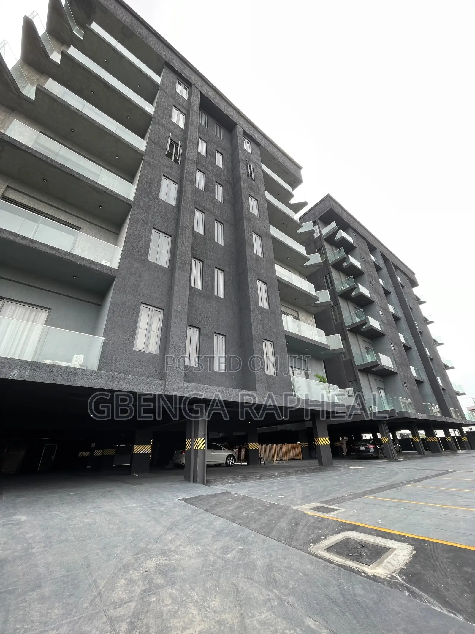 3bdrm Apartment in Ikate for sale in Ikate