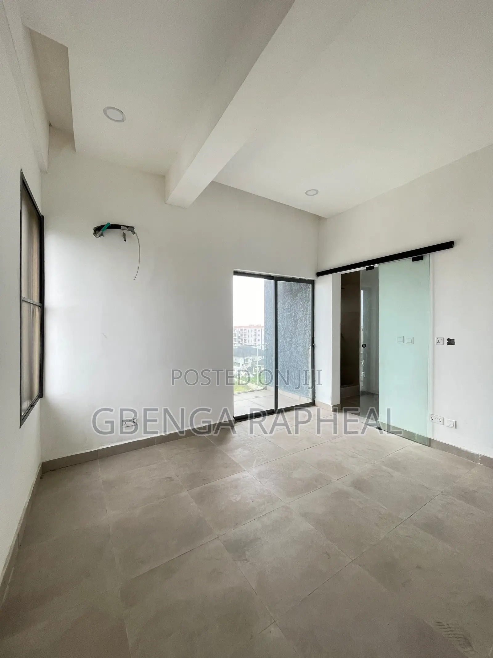 3bdrm Apartment in Ikate for sale in Ikate