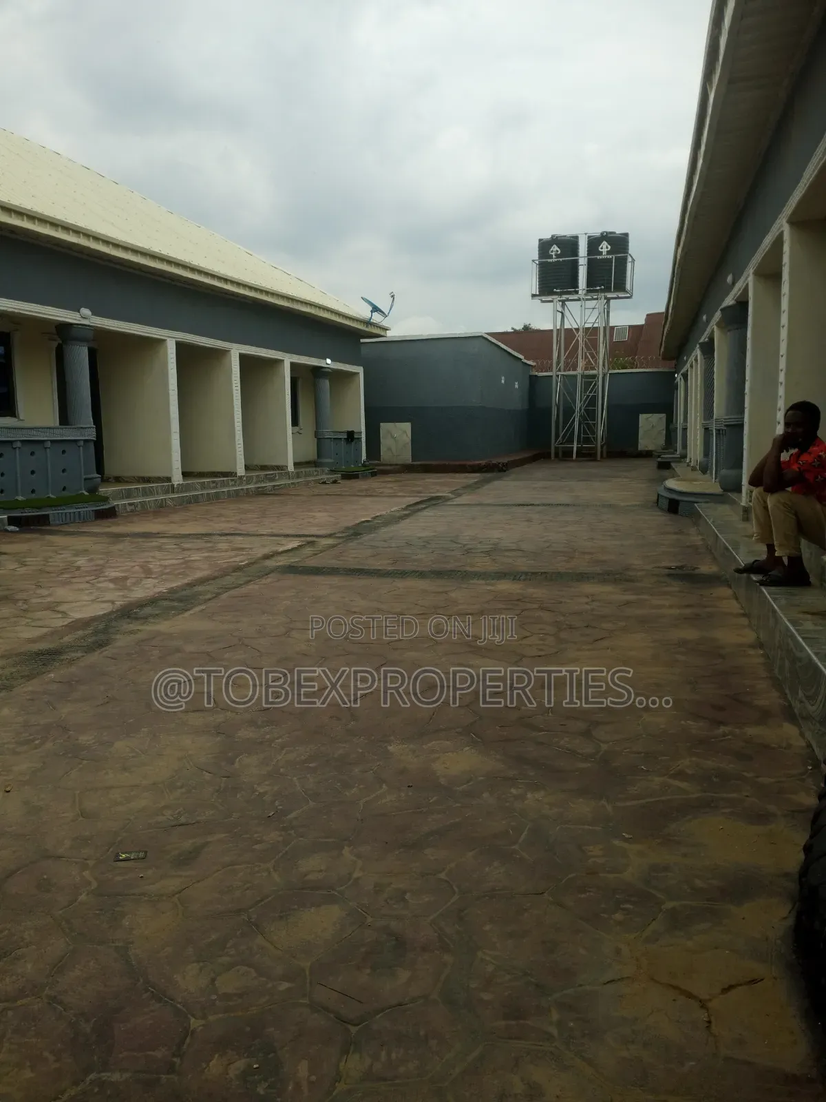 8bdrm Apartment in Zamani Extension, Karu for sale in Karu