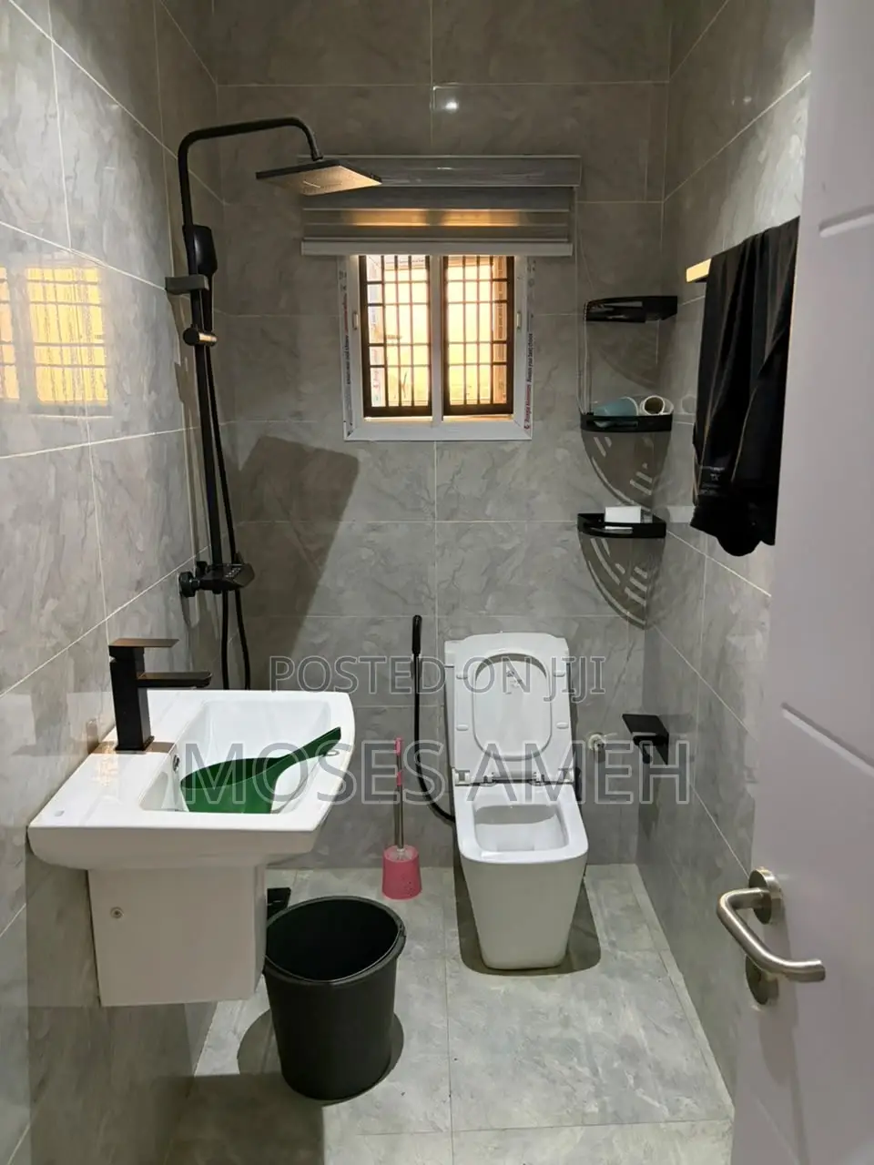 3bdrm Block of Flats in Wuye for rent in Wuye