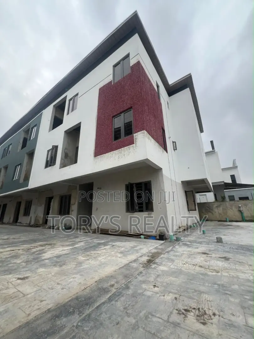 4bdrm Duplex in Lekki Expressway for rent in Lekki Expressway