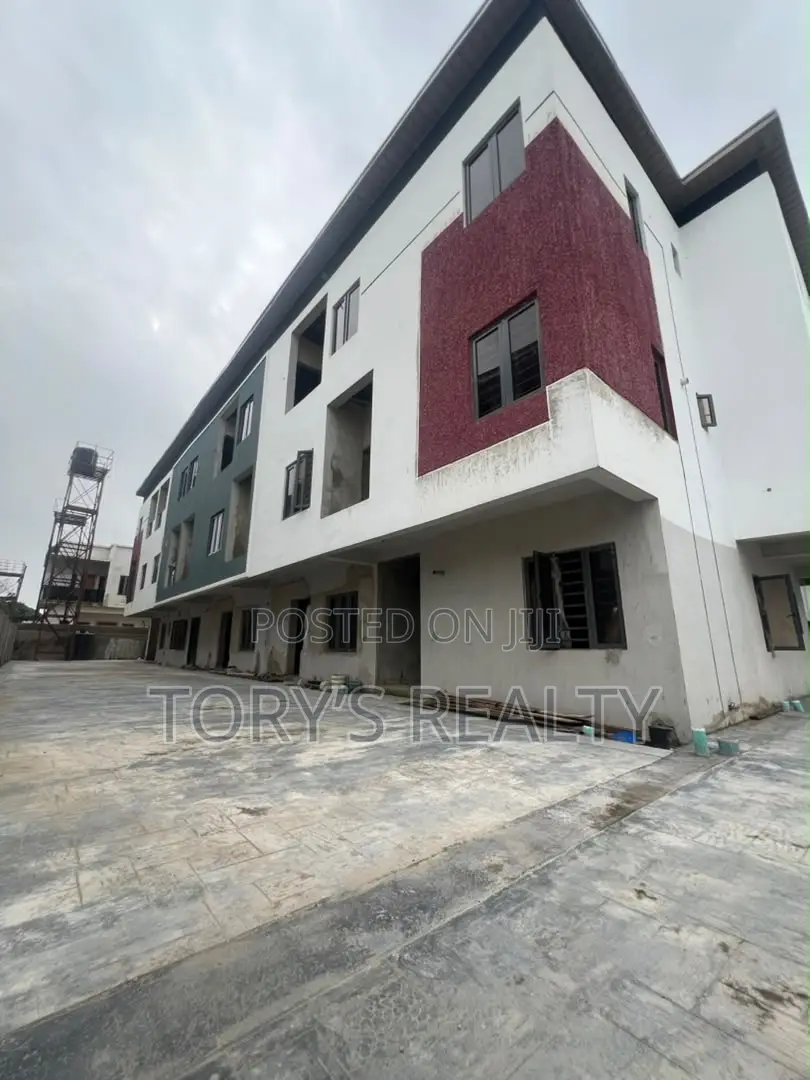 4bdrm Duplex in Lekki Expressway for rent in Lekki Expressway