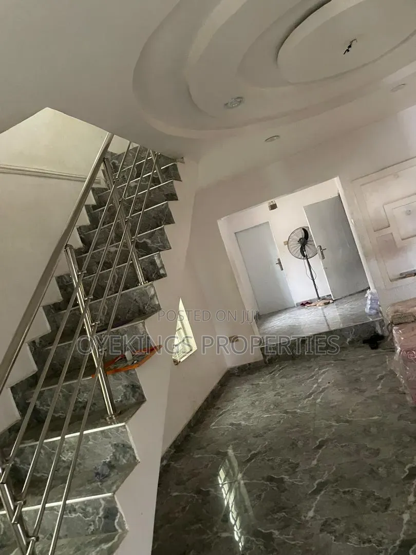 Furnished 4bdrm Duplex in Ireakari Estate, Oluyole for sale in Oluyole