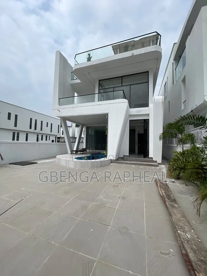 5bdrm Duplex in Chevron, Lekki for sale in Lekki