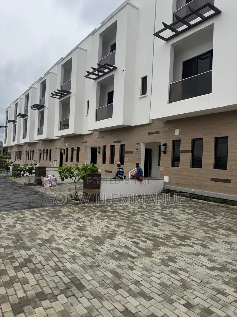 4bdrm Duplex in Gilmore, Jahi for rent in Jahi
