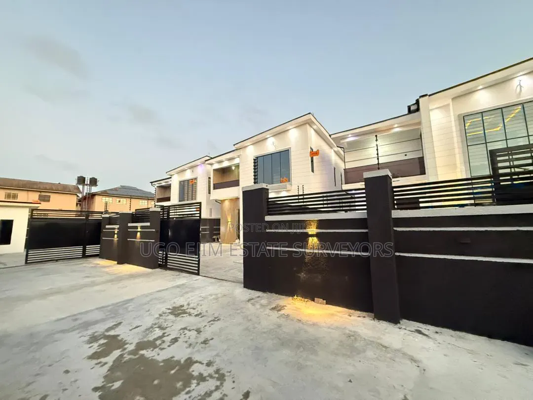4bdrm Duplex in Cocaine Estate, Port-Harcourt for sale in Port-Harcourt