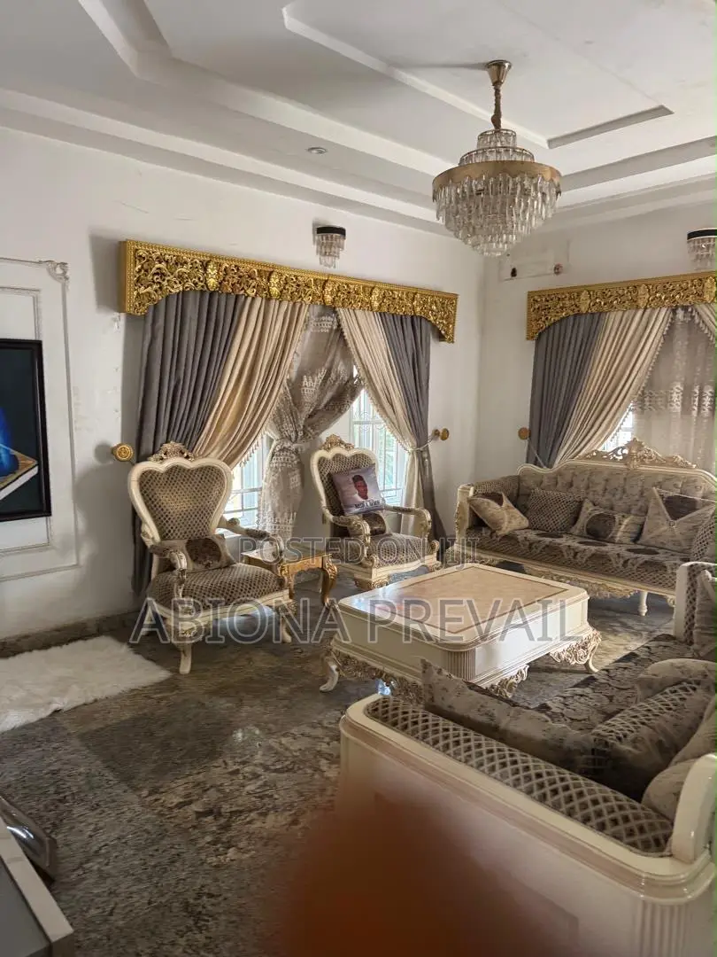 6bdrm Duplex in Apo Resettlement for sale in Apo Resettlement