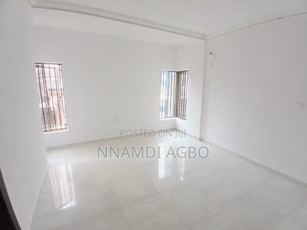 4bdrm Duplex in Ikota for rent in Ikota