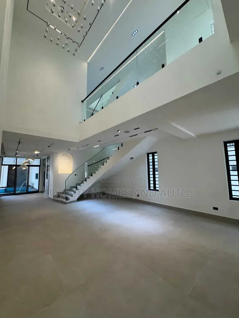 5bdrm Duplex in Lekki Phase 1 for sale in Lekki Phase 1