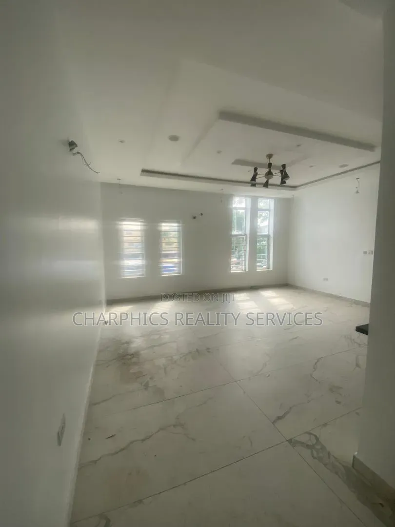4bdrm Duplex in Ikate for rent in Ikate