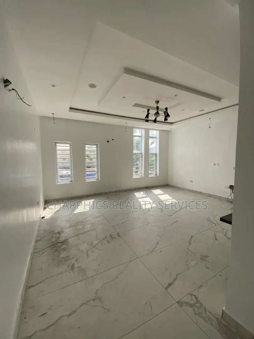4bdrm Duplex in Ikate for rent in Ikate