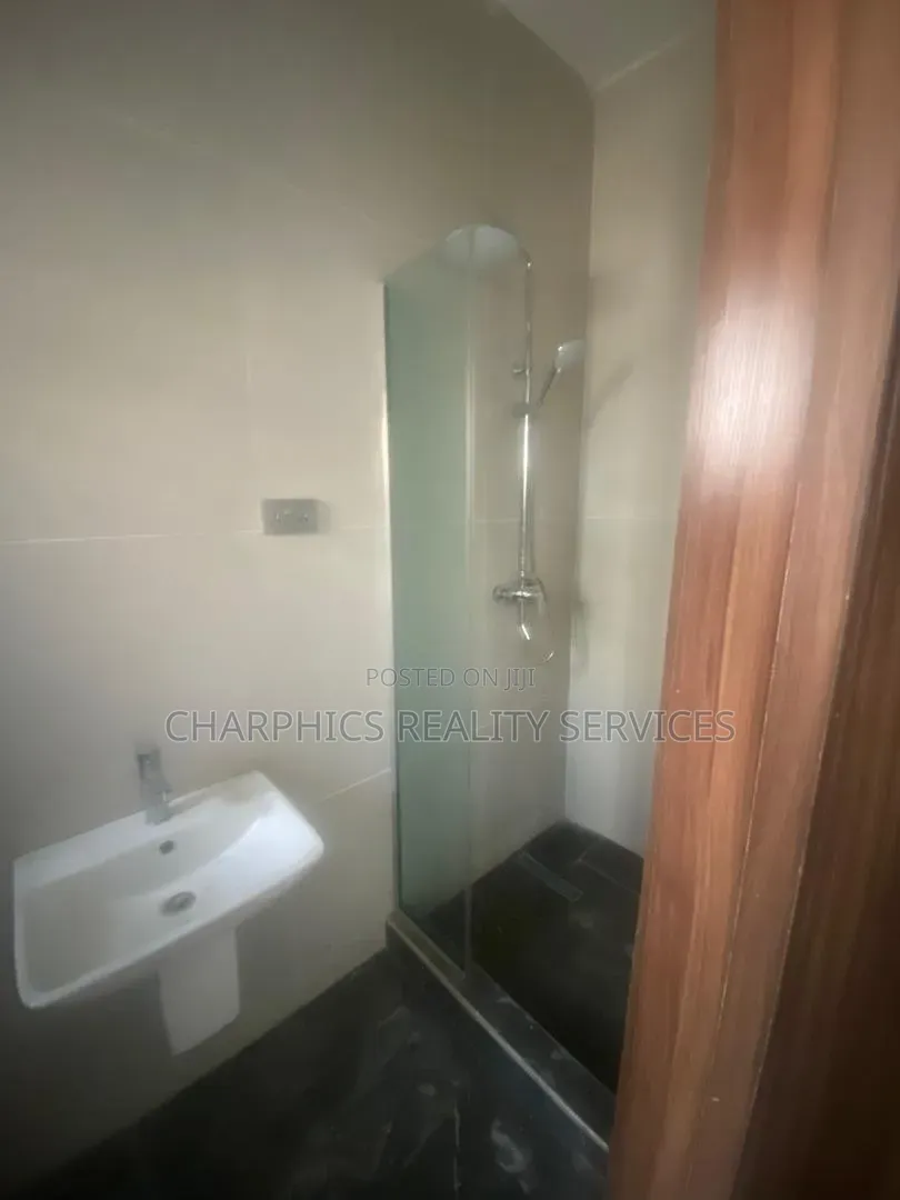 4bdrm Duplex in Ikate for rent in Ikate