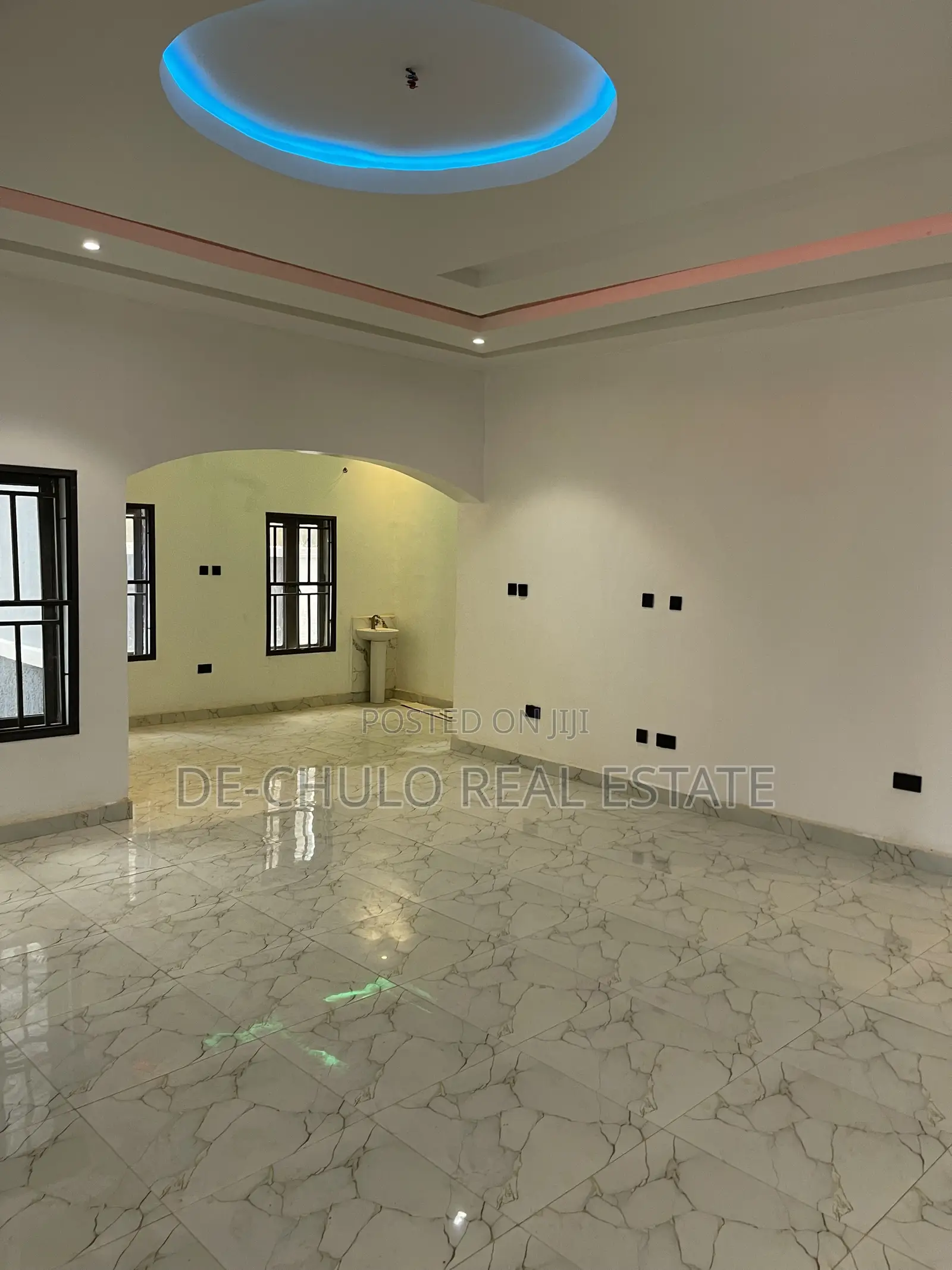 4bdrm Duplex in Supercell Estate, Apo Resettlement for sale in Apo Resettlement