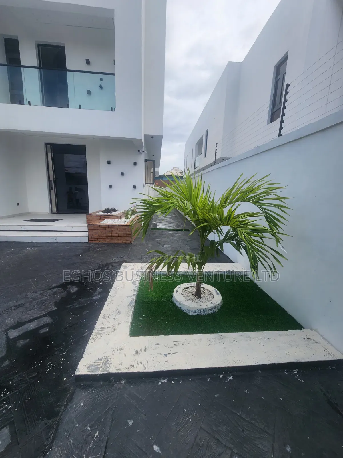 4bdrm Duplex in Akhionbare Gra Benin for sale in Benin City
