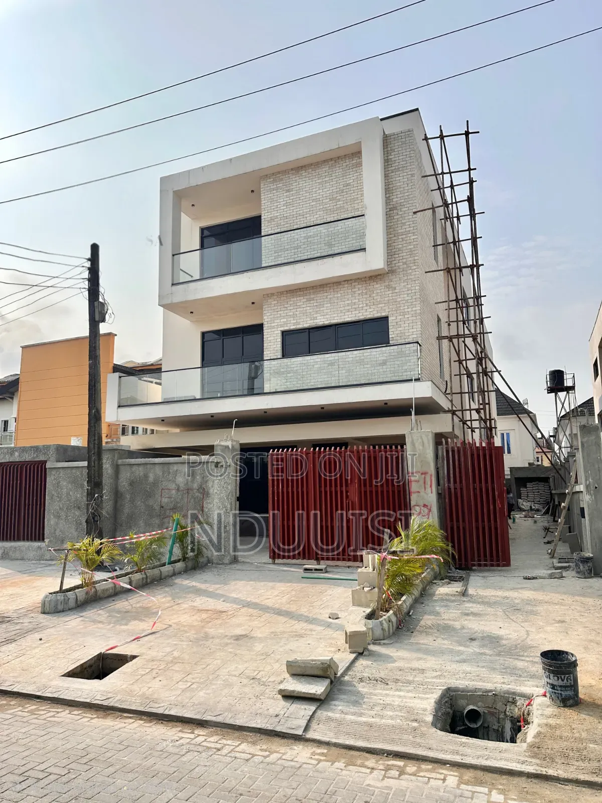 5bdrm Duplex in U3 Estate, Lekki Phase 1 for sale in Lekki Phase 1