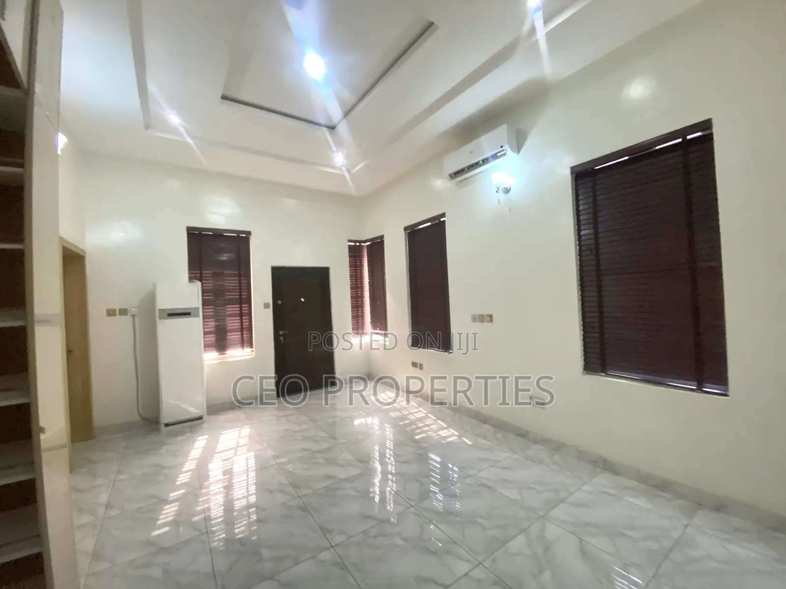 4bdrm Duplex in Chevron/Eleganza for rent in Chevron