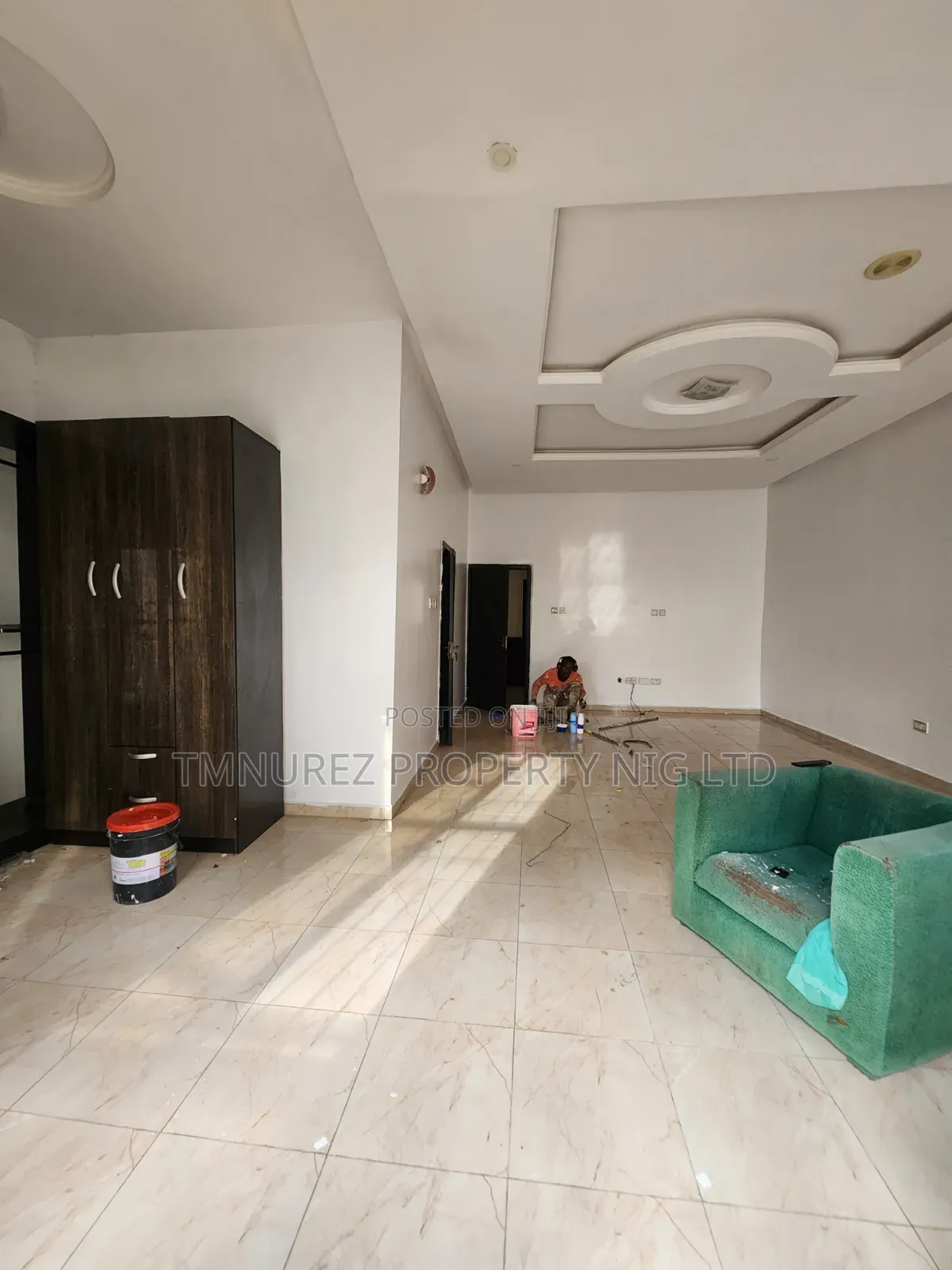 4bdrm Duplex in Chevron for rent in Chevron
