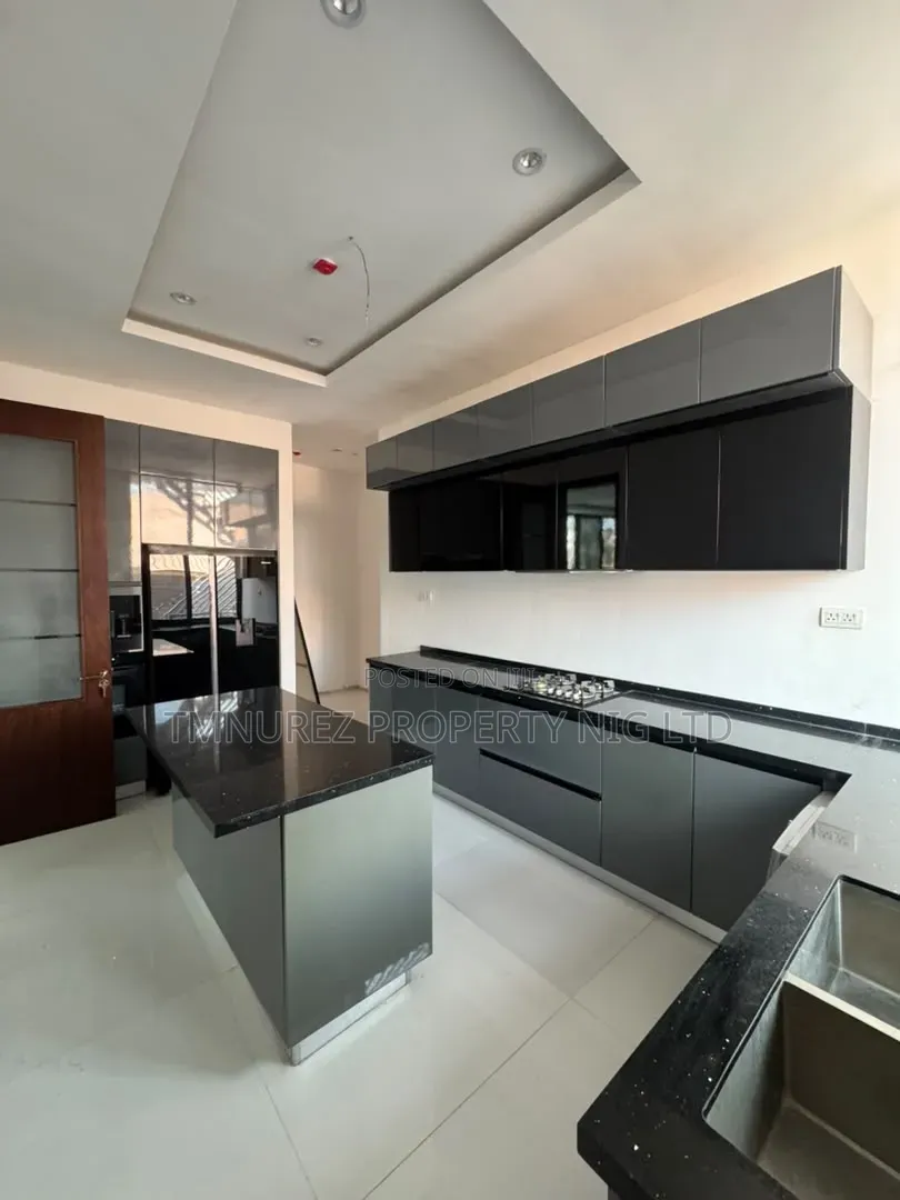 3bdrm Apartment in Lekki Phase 1 for rent in Lekki Phase 1