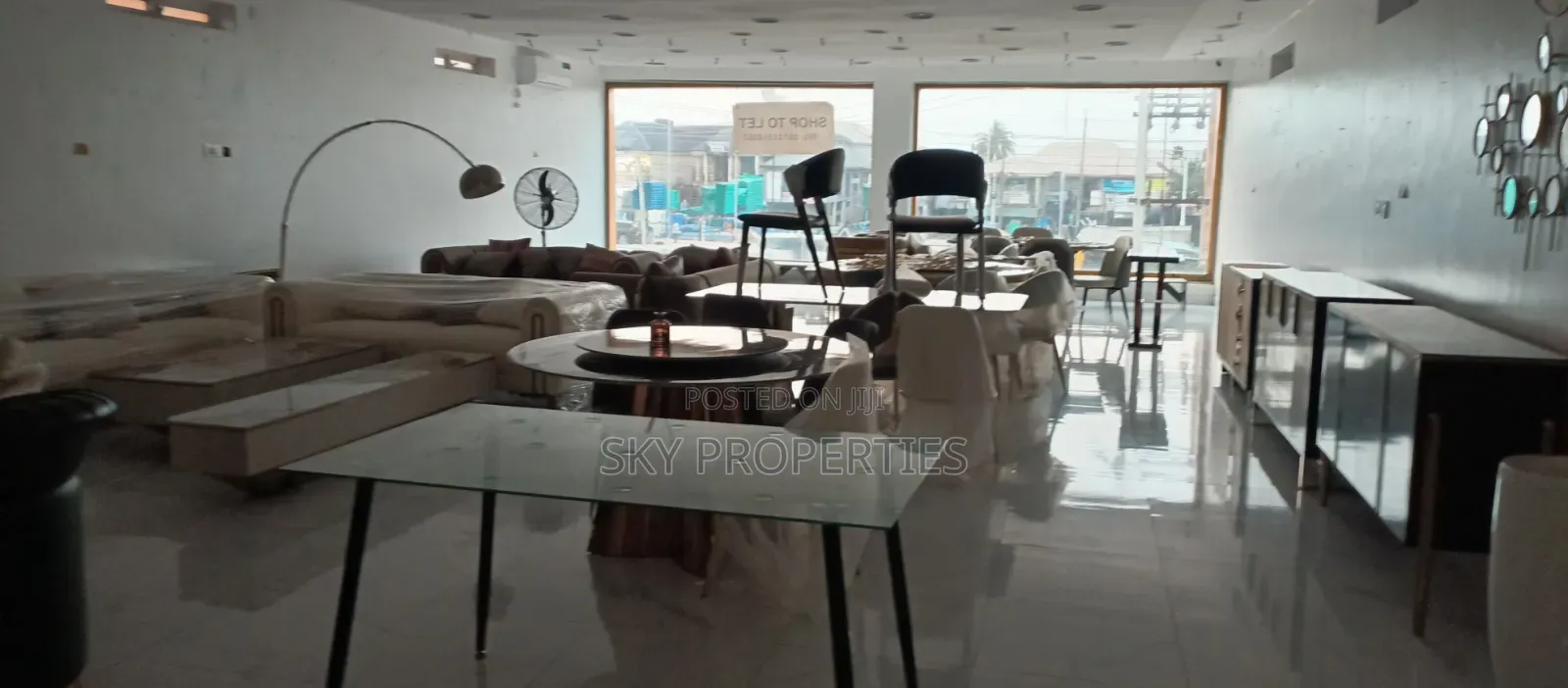 150 SQMS Shop Space for Rent Location Sangotedo in Sangotedo