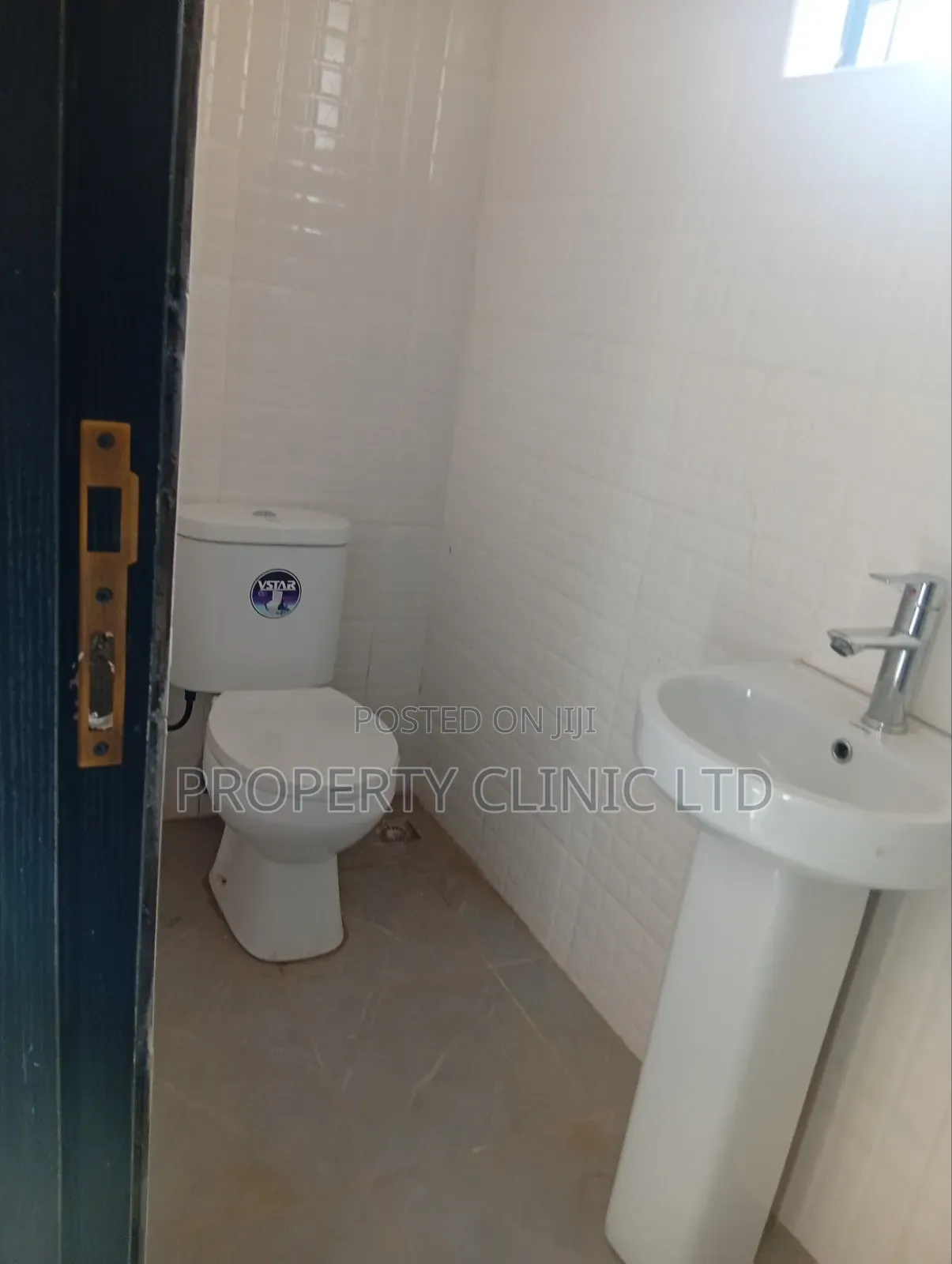 4bdrm Duplex in Medina Estate for sale in Medina