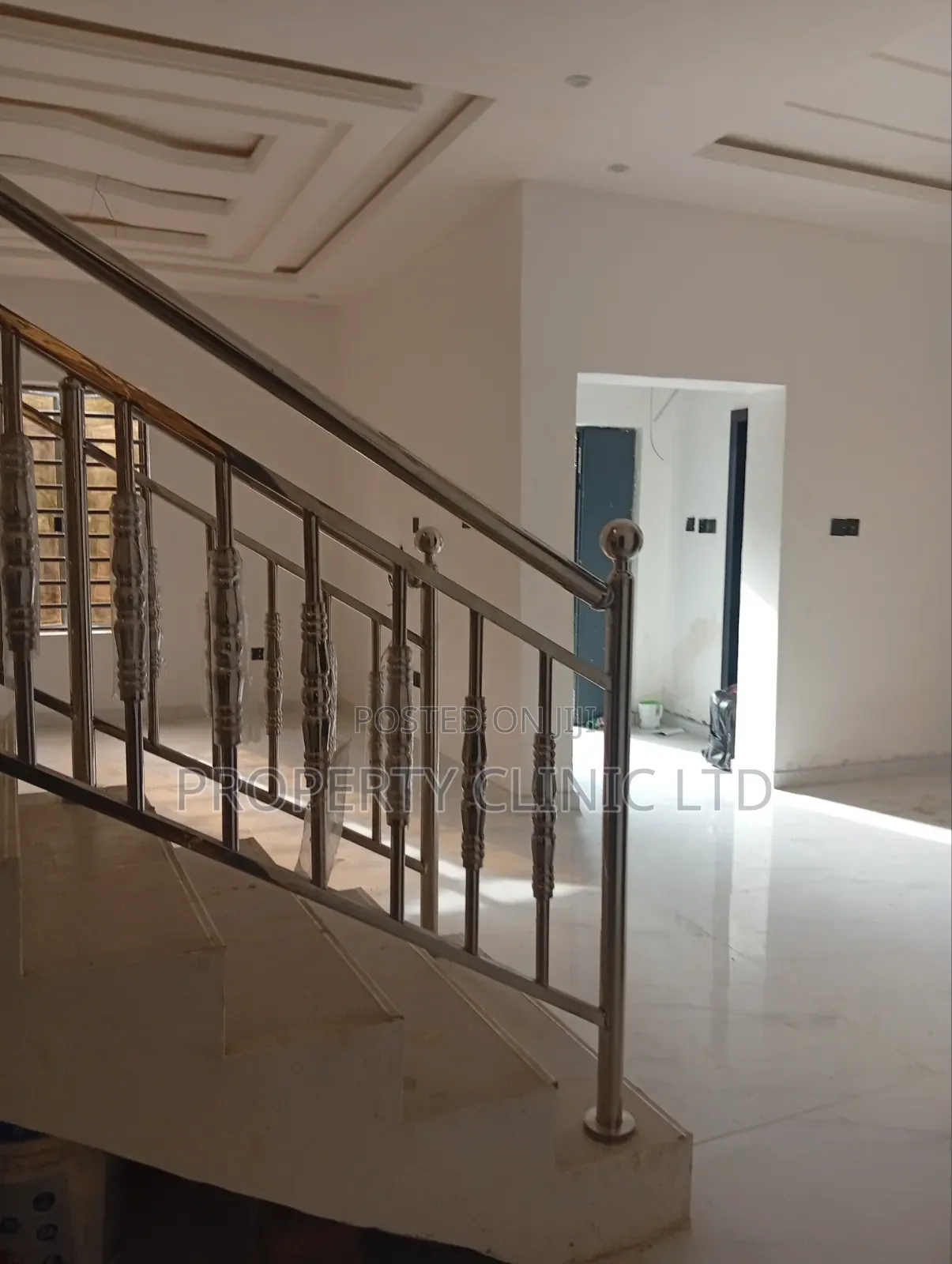 4bdrm Duplex in Medina Estate for sale in Medina