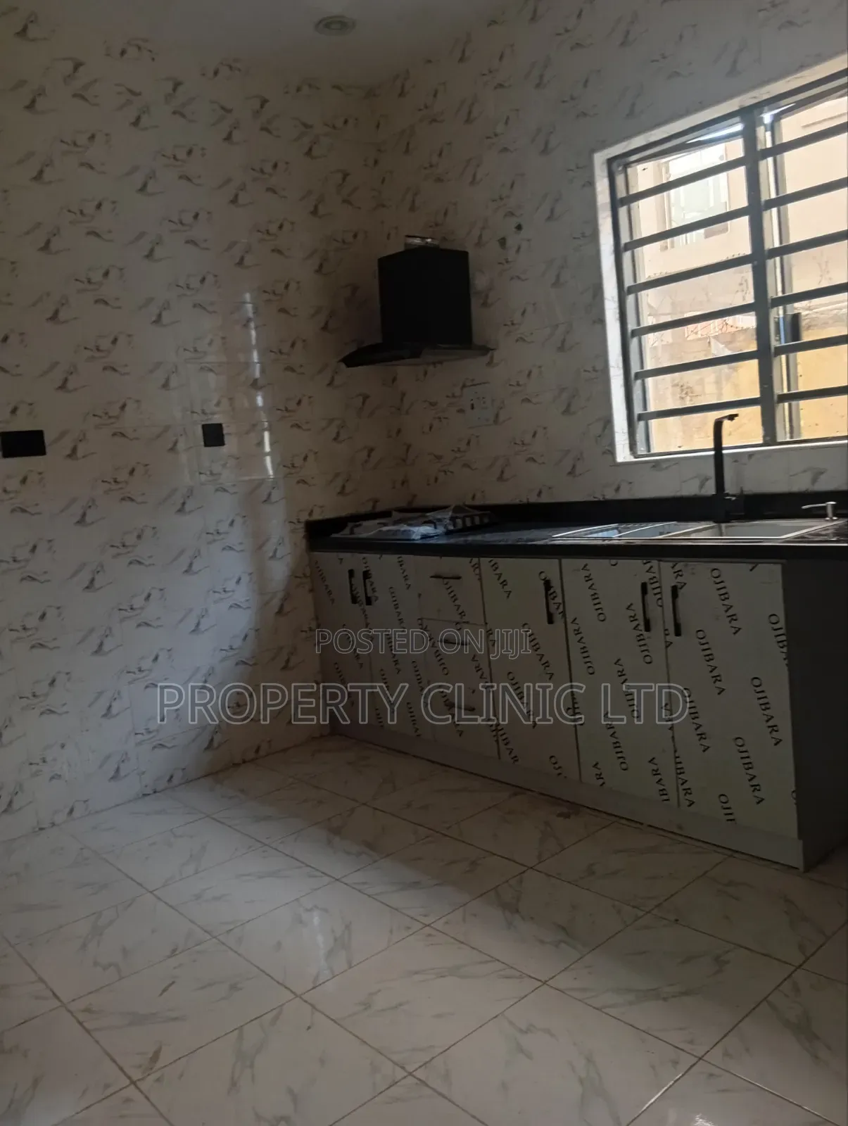 4bdrm Duplex in Medina Estate for sale in Medina