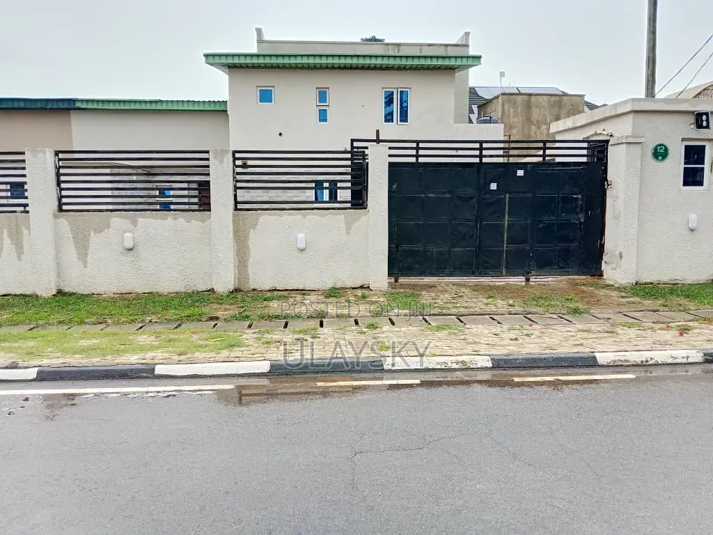 5bdrm Duplex in Zone 3 / Wuse for sale in Zone 3 / Wuse