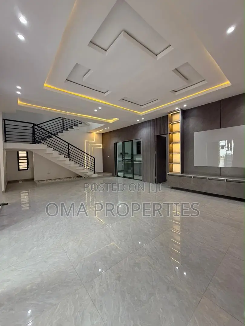 Furnished 5bdrm House in Ogba GRA for sale in Ogba GRA