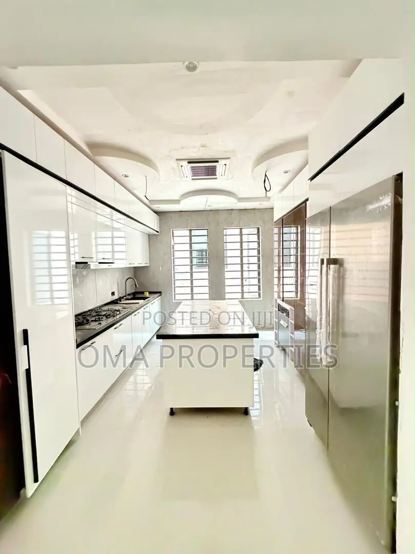 Furnished 4bdrm House in Ikeja GRA for sale in Ikeja GRA