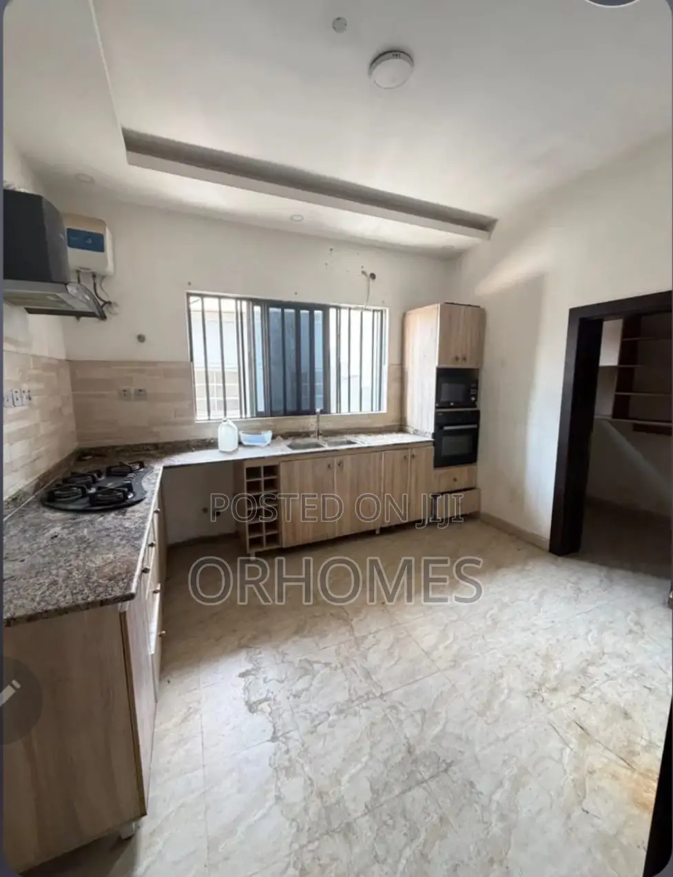 3bdrm Apartment in Lekki Phase 1 for rent in Lekki Phase 1