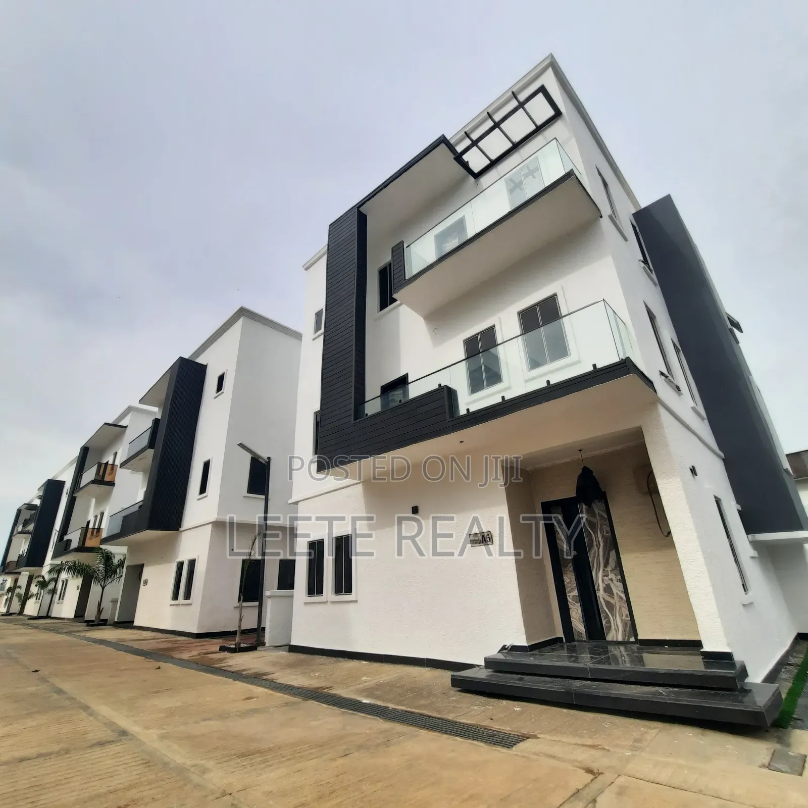 5bdrm Duplex in Kado for sale in Kado