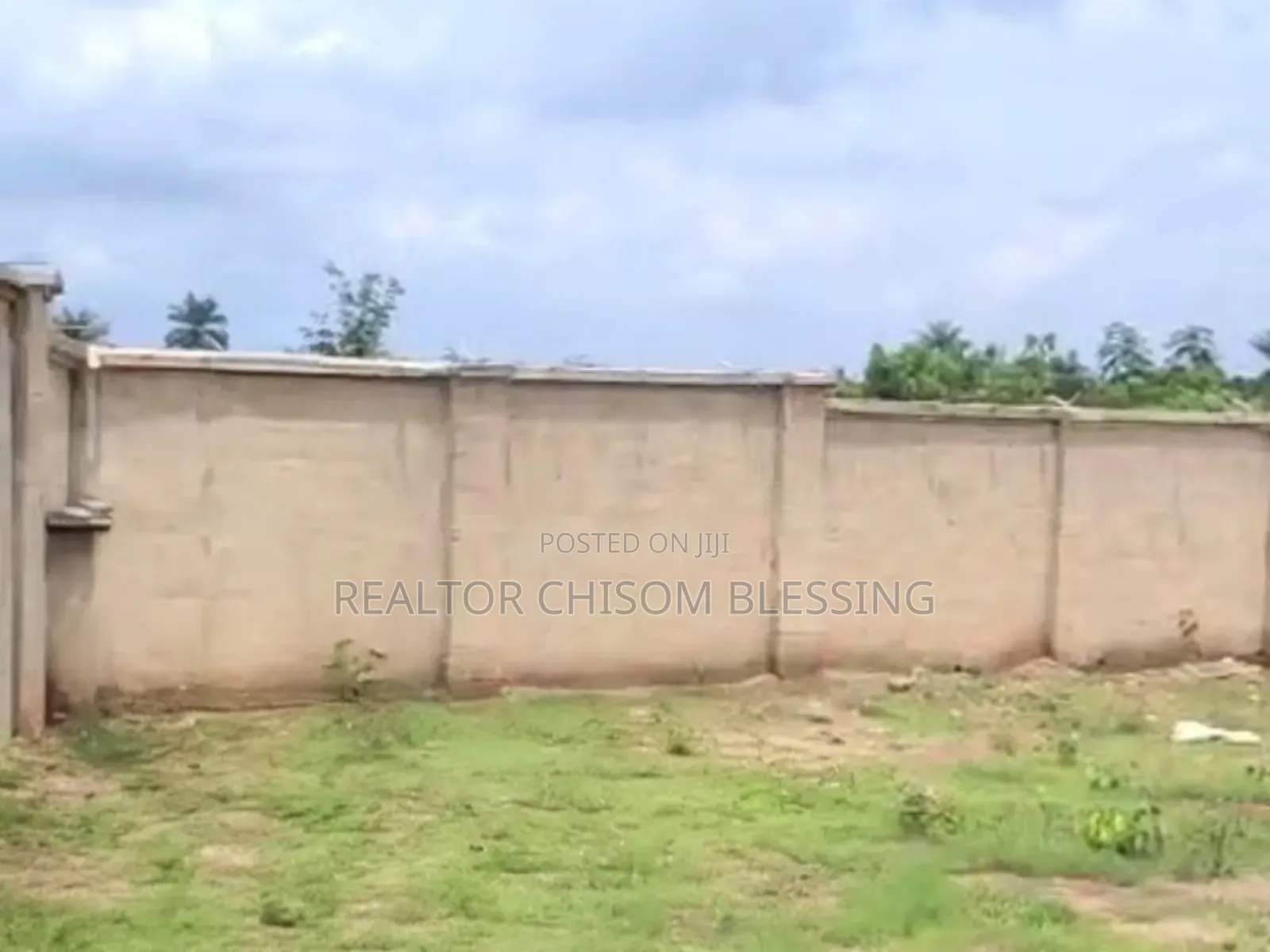 CofO Strategic 6 and 1⁄2 Plots at Low-Cost Housing Estate Umuahia in Umuahia
