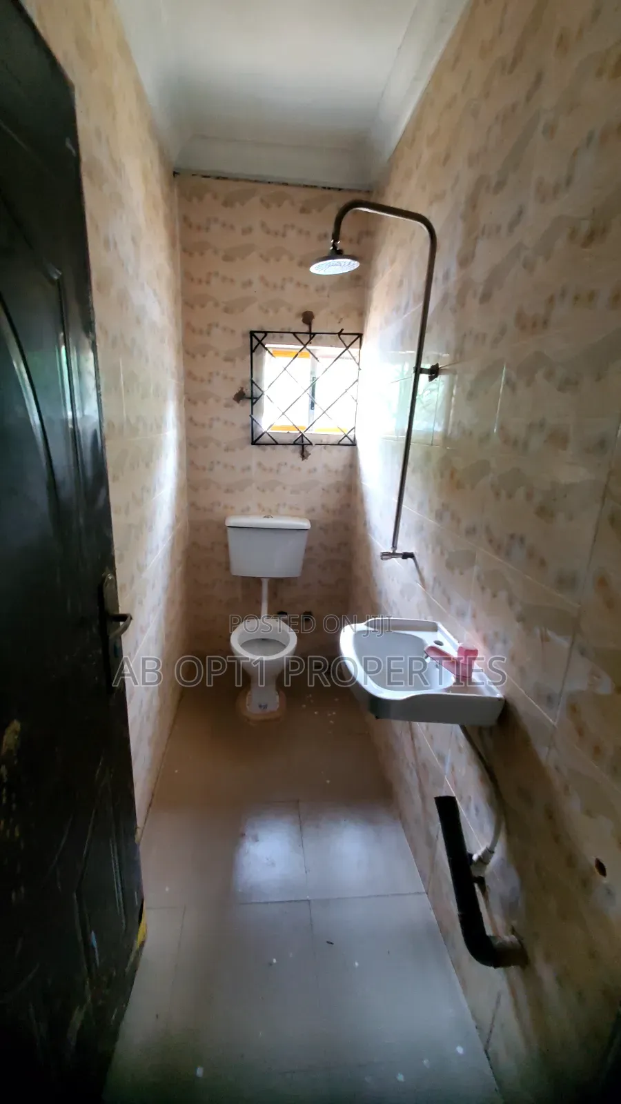1bdrm Room & Parlour in Uholor, Ekenhuan Rd, Benin City for rent in Benin City